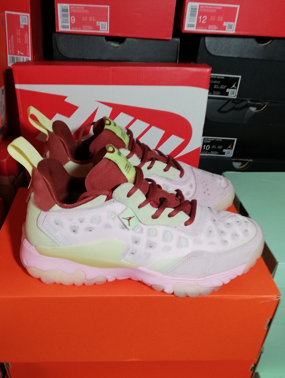 AIR JORDAN DELTA 2 REGAL PINK WOMEN'S SIZE 9.5 BRAND NEW WORN ONCE